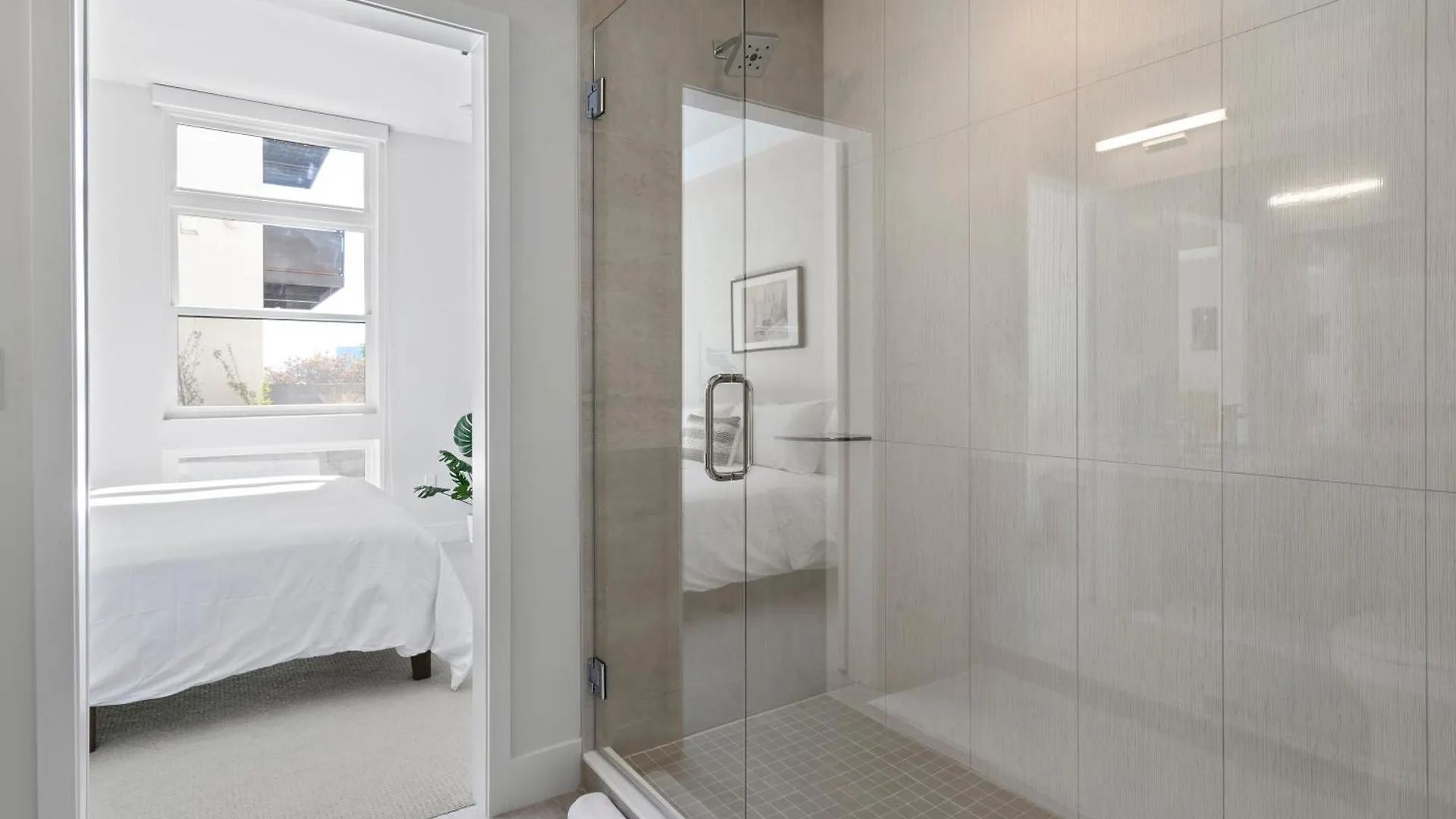 Art Inspired Stay | Espadin Lohi Denver Holiday home