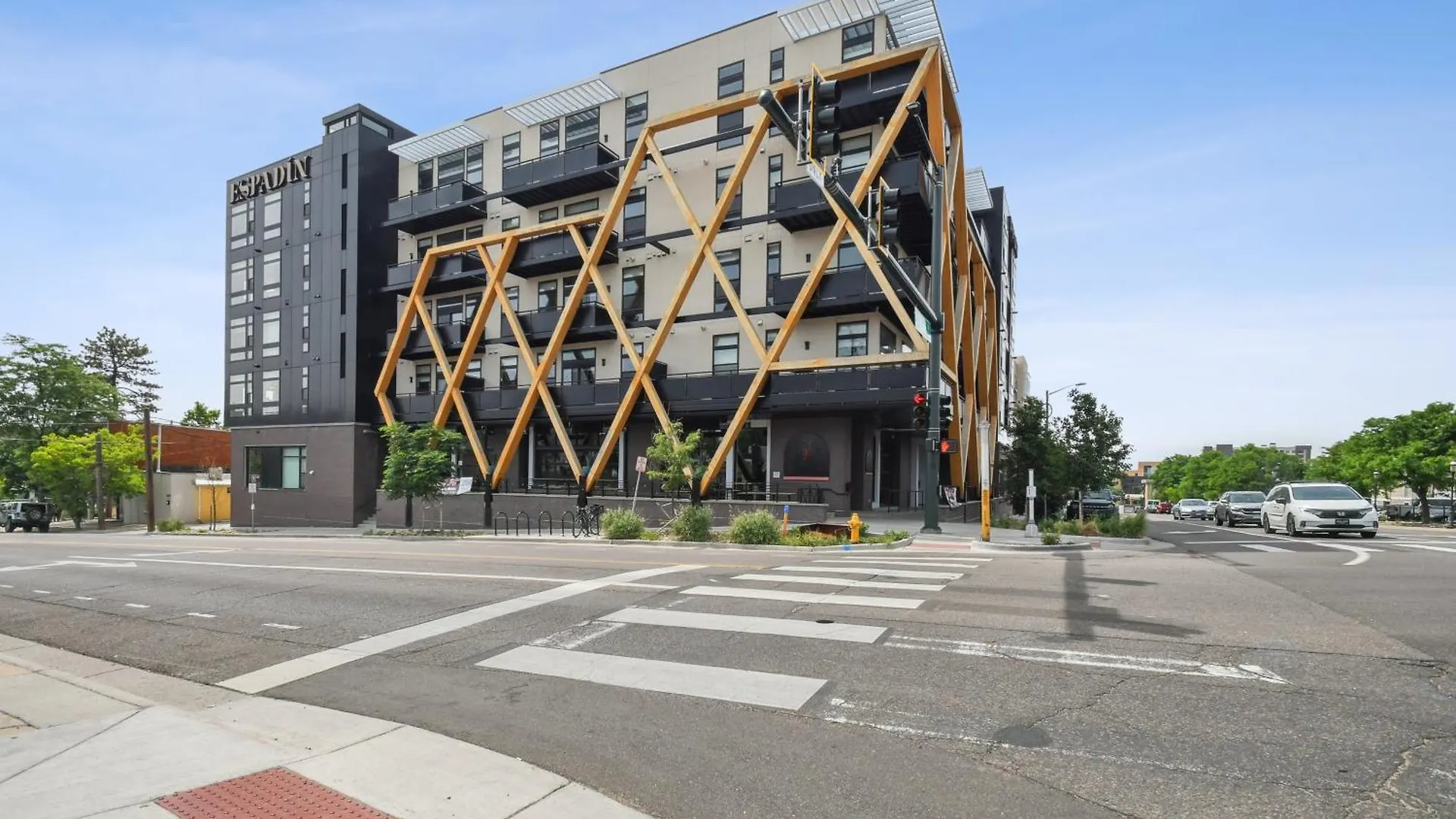Art Inspired Stay | Espadin Lohi Denver Holiday home